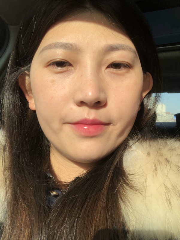 轻闭双眼的第一张照片--九江相亲服务中心