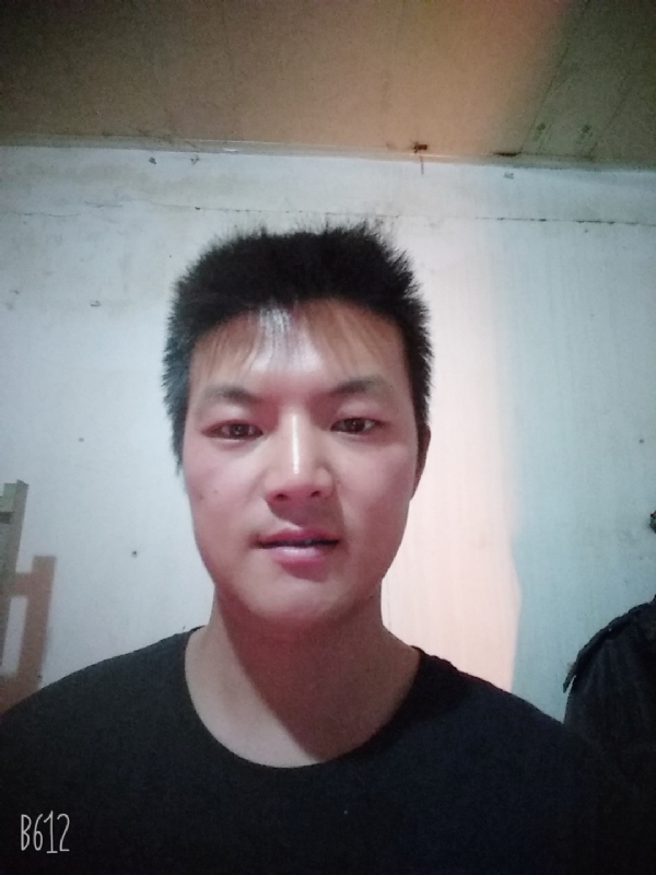 风轻云淡的第一张照片--九江相亲服务中心