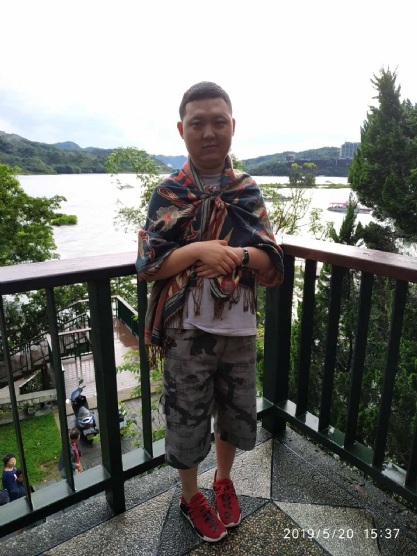爱情里的俩个人的第一张照片--九江相亲服务中心