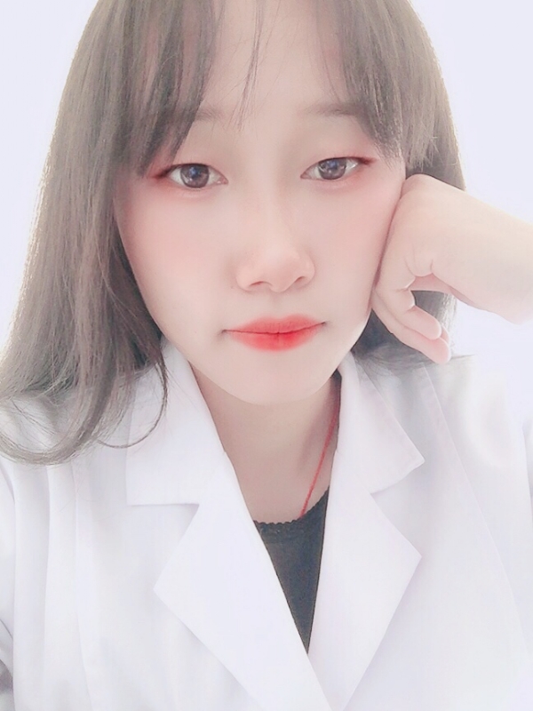 白婚纱的第一张照片--九江相亲服务中心