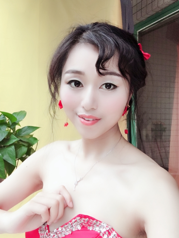 薇薇的第一张照片--九江相亲服务中心