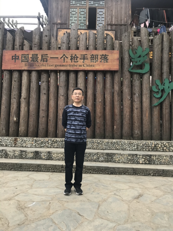 屯里的富豪的第一张照片--九江相亲服务中心