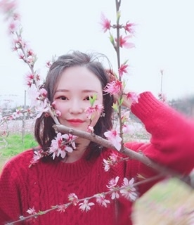 小桌子的第二张照片--九江相亲服务中心