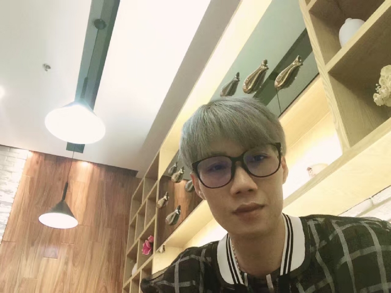 黄峰的第一张照片--九江相亲服务中心