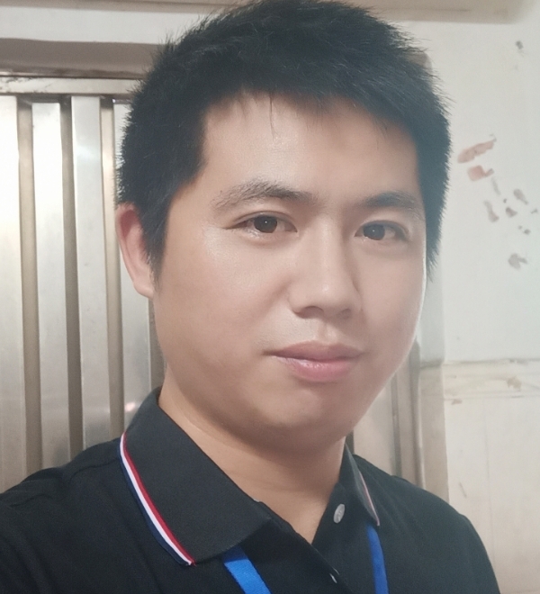 单身奶爸的第一张照片--九江相亲服务中心