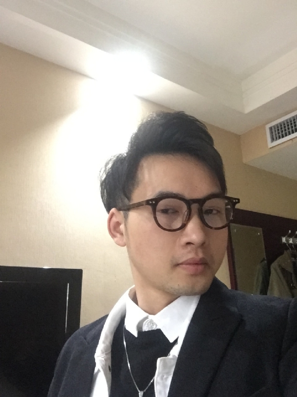 曾亮的第一张照片--九江相亲服务中心