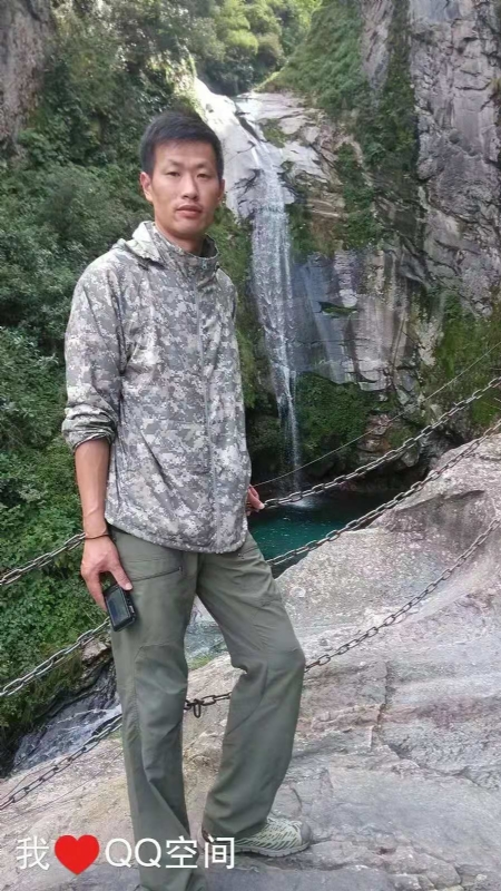 陌颜的第一张照片--九江相亲服务中心