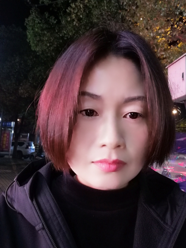 风中百合的第一张照片--九江相亲服务中心