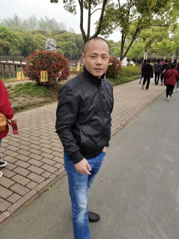 傻子的第一张照片--九江相亲服务中心