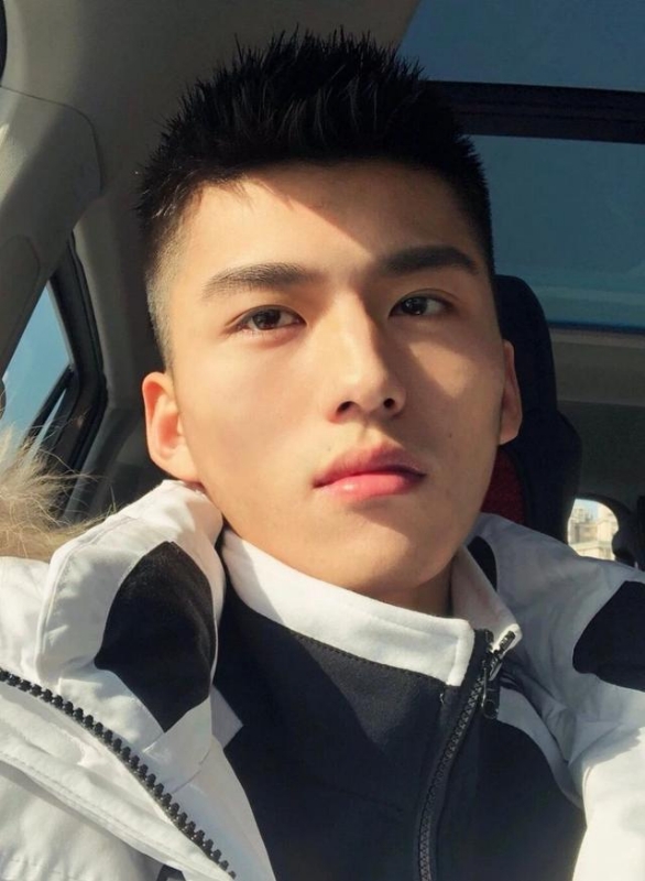 飞翔的第一张照片--九江相亲服务中心
