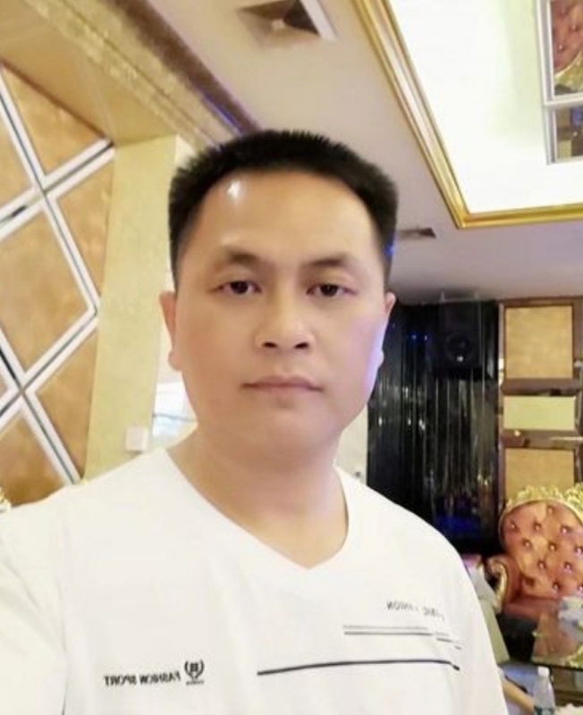小梁的第一张照片--九江相亲服务中心