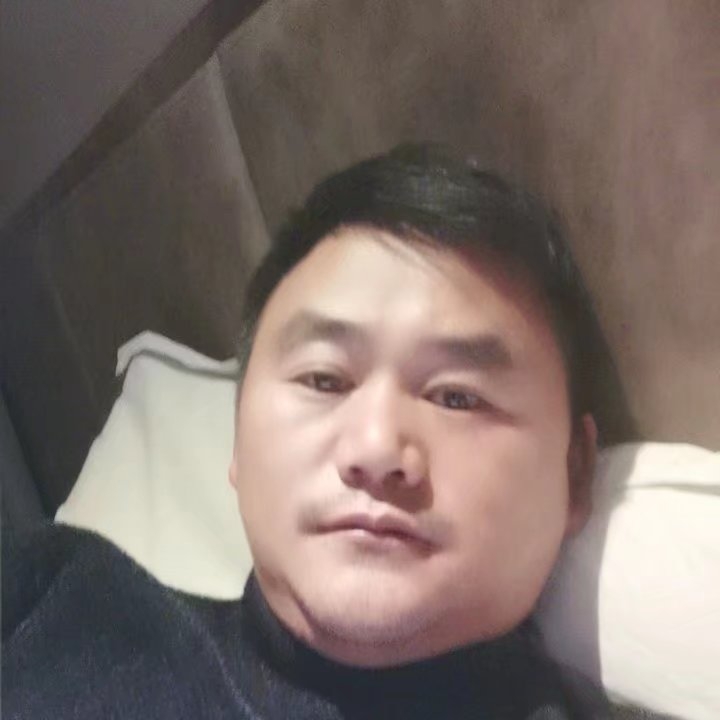奔跑的第三张照片--九江相亲服务中心