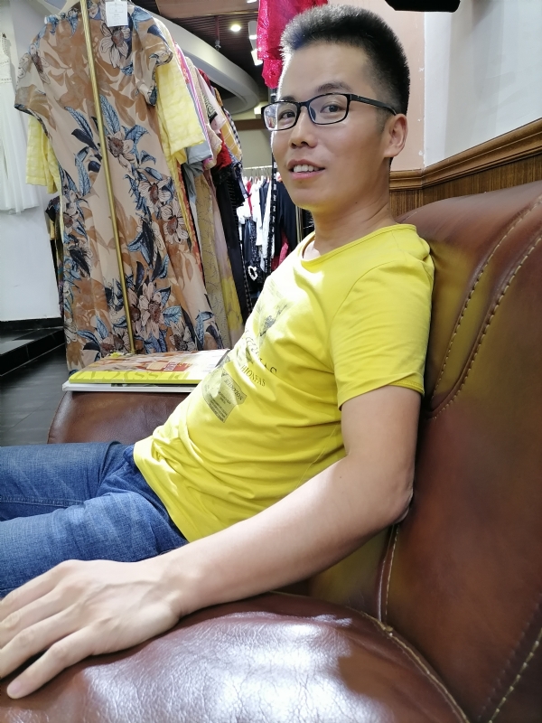 汪顺鹏的第一张照片--九江相亲服务中心