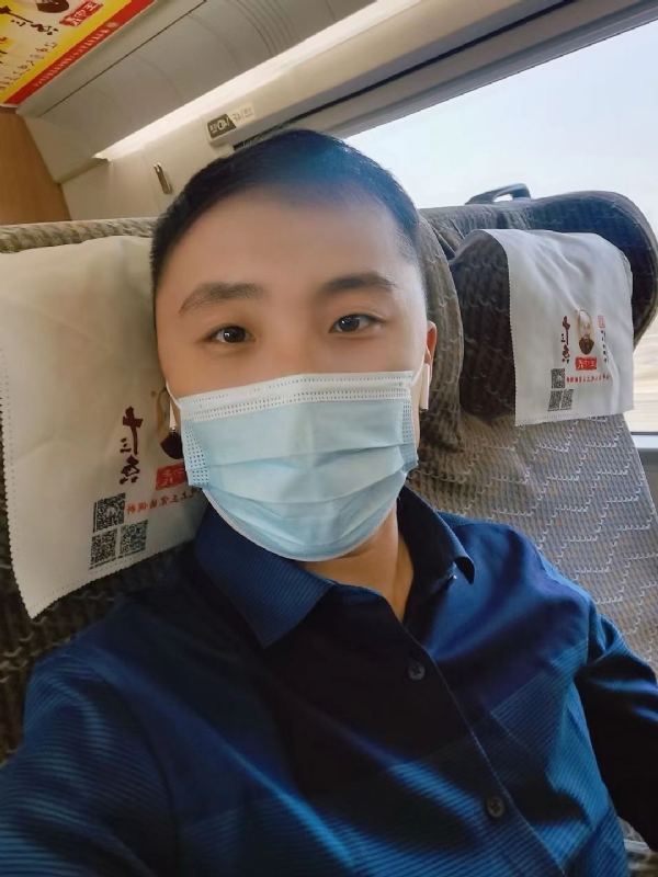 孤独的小屁猪的第二张照片--九江相亲服务中心