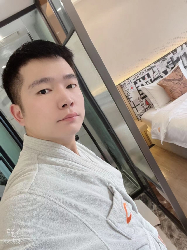 绿帽的第一张照片--九江相亲服务中心