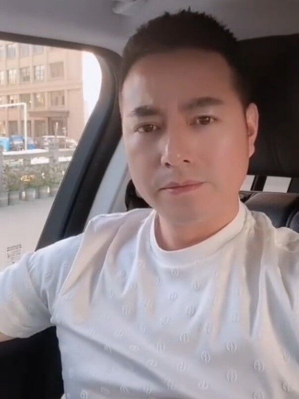 勿忘初心的第一张照片--九江相亲服务中心