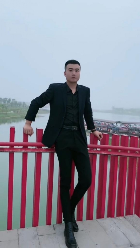 Albert的第一张照片--九江相亲服务中心