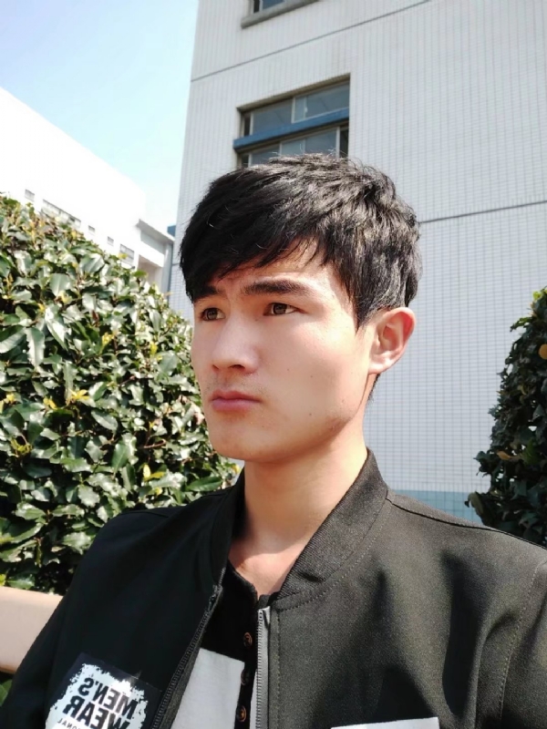 阳光男孩的第四张照片--九江相亲服务中心