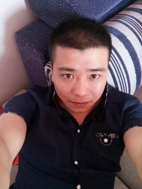 漫步的面包的第一张照片--九江相亲服务中心