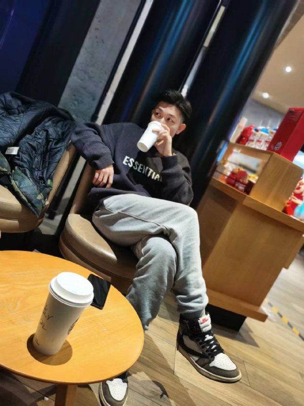 LAZY的第一张照片--九江相亲服务中心