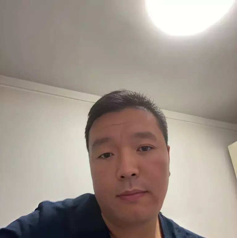 穿唐装的松鼠的第一张照片--九江相亲服务中心