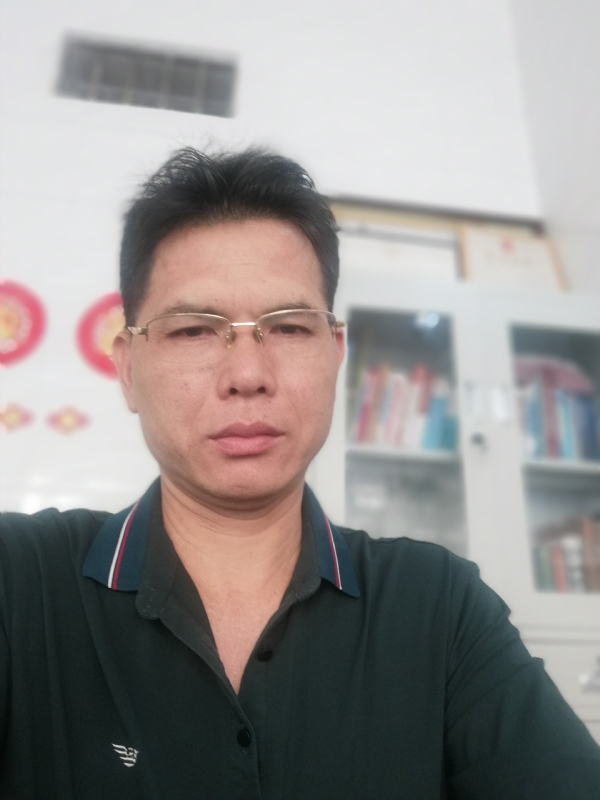 后视镜的第一张照片--九江相亲服务中心